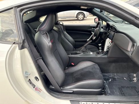 Used 2017 Subaru BRZ Limited w/ Performance Package image 27