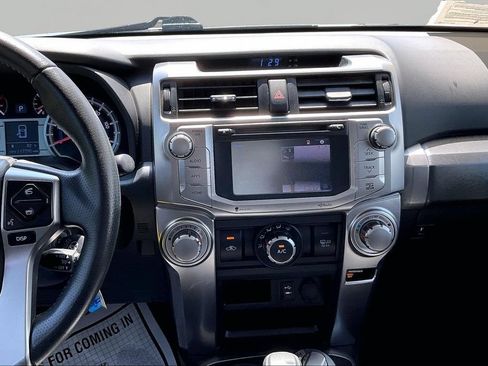 Used 2015 Toyota 4Runner SR5 AWD/4WD image 10