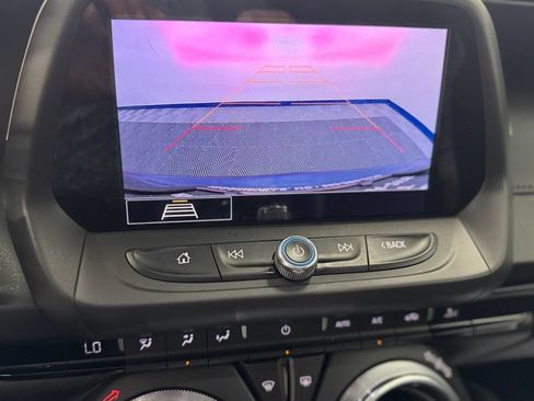 Used 2020 Chevrolet Camaro LT w/ Technology Package RWD image 11