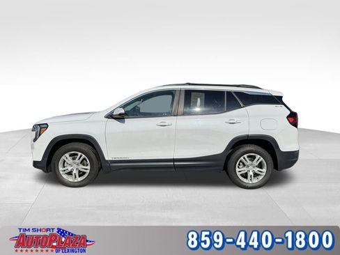 Used 2023 GMC Terrain SLE w/ Driver Convenience Package image 12