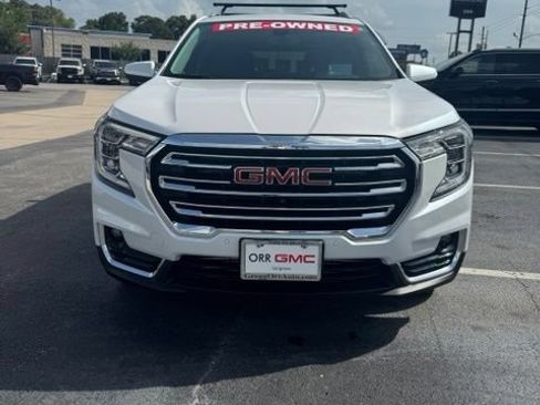 Used 2022 GMC Terrain SLT w/ Infotainment Package II FWD image 3