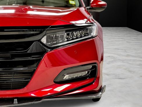Used 2018 Honda Accord Touring image 42