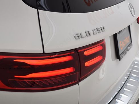 Certified 2024 Mercedes-Benz GLB 250 image 12