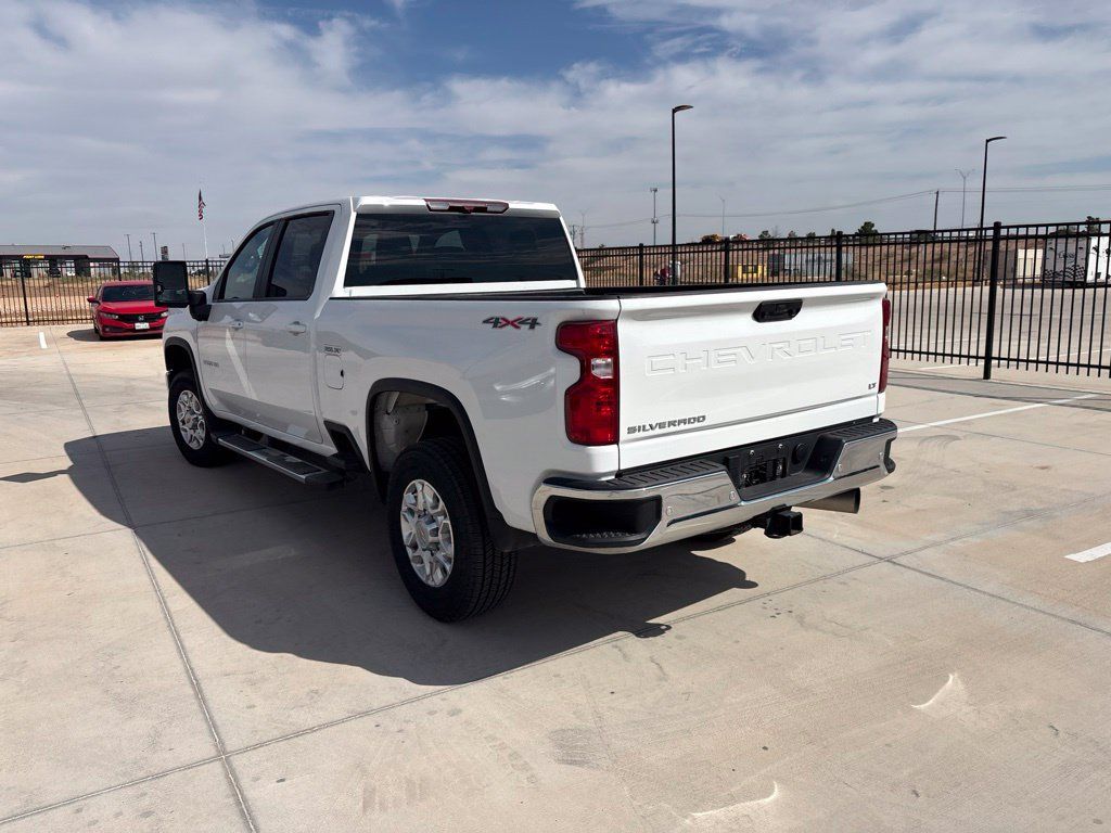 Used 2025 Chevrolet Silverado 3500 LT w/ Safety Package AWD/4WD image 6