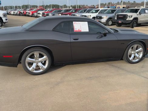 Used 2023 Dodge Challenger R/T w/ Blacktop Package image 2