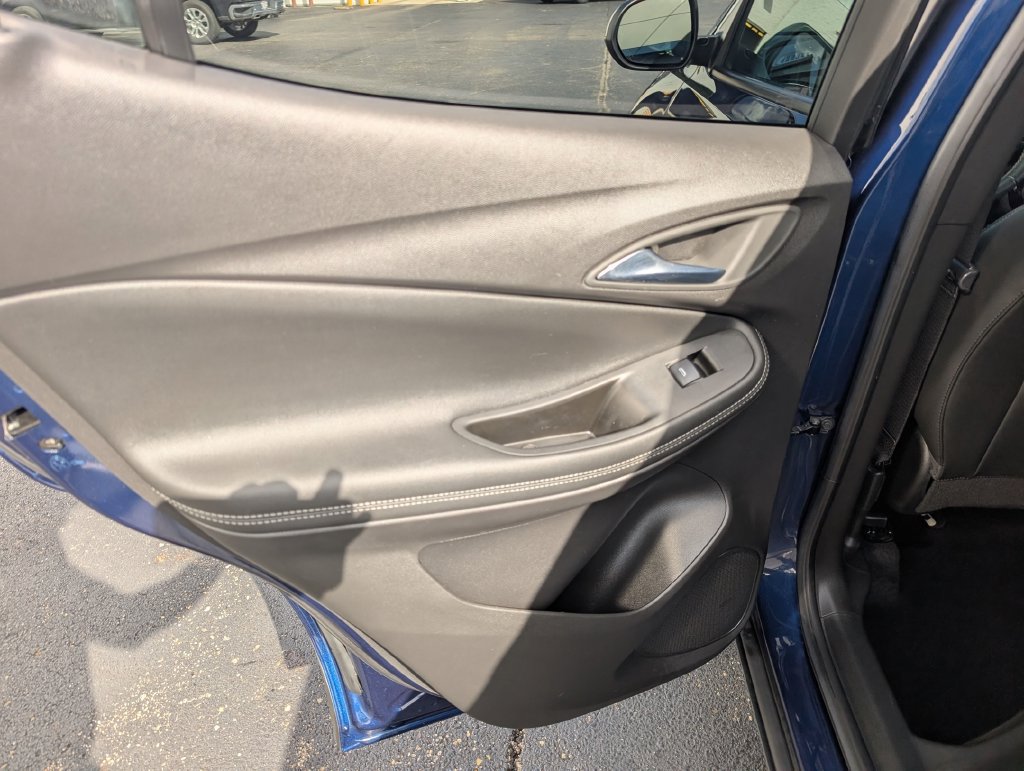 Used 2022 Buick Encore GX Preferred w/ Cold Weather Comfort Package FWD image 10