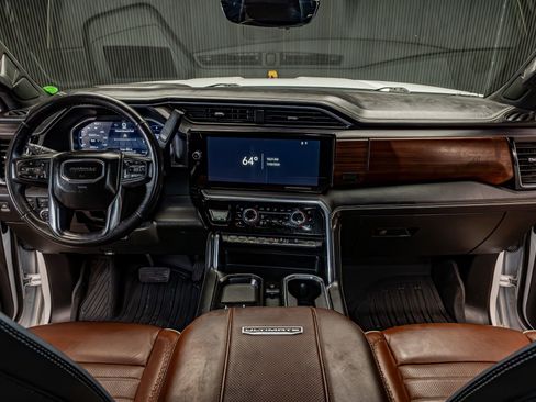 Used 2024 GMC Sierra 2500 Denali Ultimate image 14