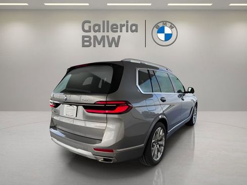 Used 2026 BMW X7 xDrive40i w/ Premium Package image 8