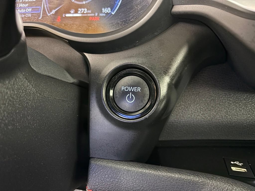 Used 2025 Toyota Sienna XSE AWD/4WD image 27