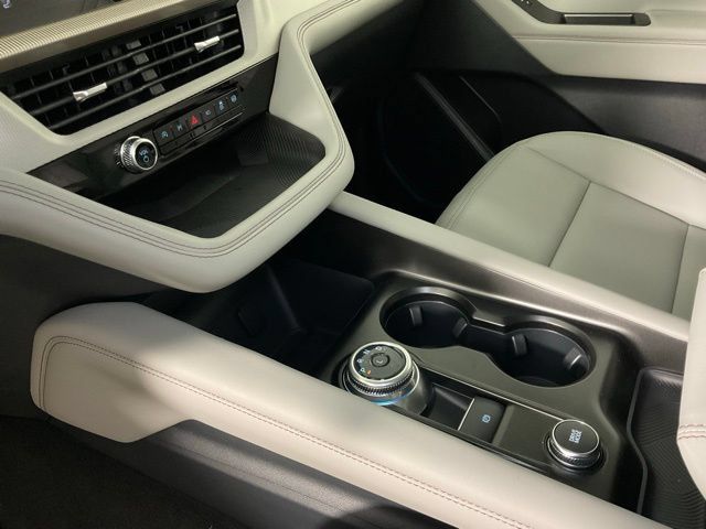 New 2026 Ford Explorer Active w/ Active Comfort Package RWD image 20