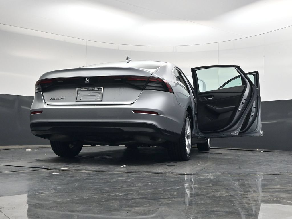 Used 2023 Honda Accord LX image 38