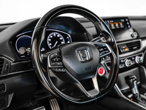 Used 2018 Honda Accord Sport image 14