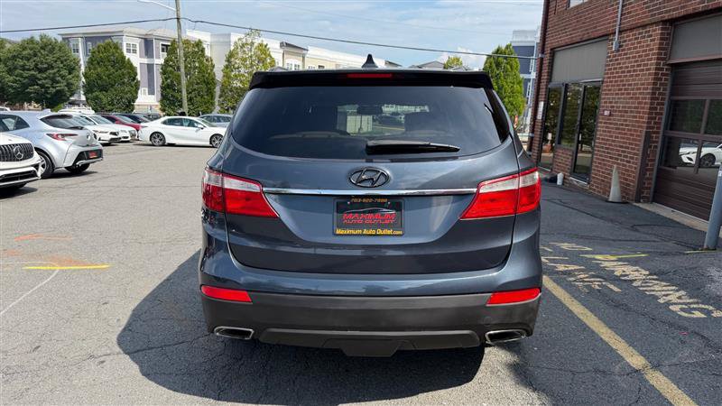 Used 2016 Hyundai Santa Fe SE w/ Option Group 02 AWD/4WD image 8