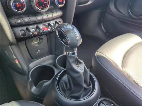 Used 2019 MINI Cooper 2-Door Hardtop w/ Storage Package image 7