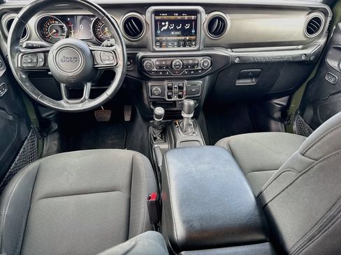 Certified 2022 Jeep Wrangler Unlimited Sport w/ Sun And Sound Package AWD/4WD image 25