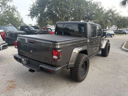Used 2022 Jeep Gladiator Sport AWD/4WD image 7