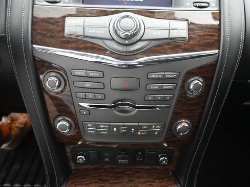 Used 2019 Nissan Armada Platinum RWD image 19