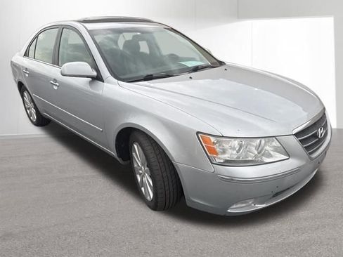 Used 2010 Hyundai Sonata Limited w/ Navigation Pkg 6 image 6