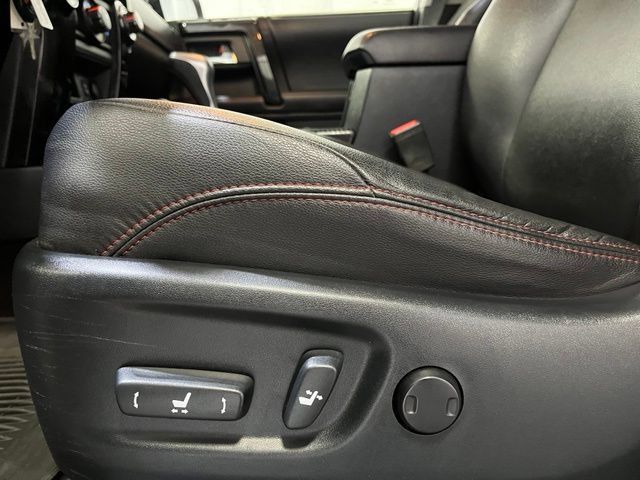 Used 2017 Toyota 4Runner TRD Off-Road Premium AWD/4WD image 13