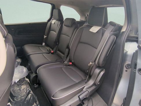 New 2026 Honda Odyssey Touring image 20