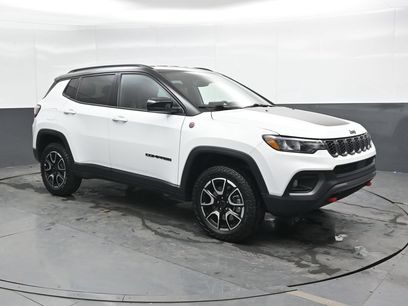Used 2025 Jeep Compass Trailhawk