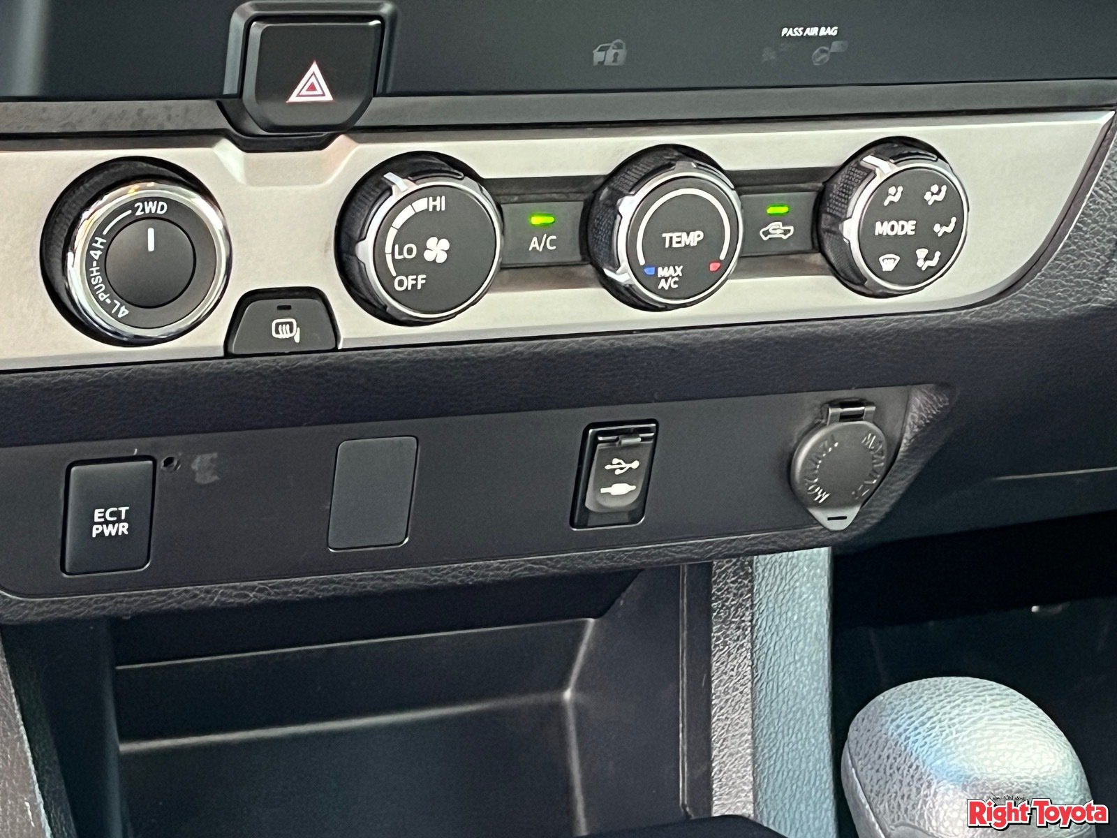 Used 2019 Toyota Tacoma SR w/ SR Convenience Package AWD/4WD image 29