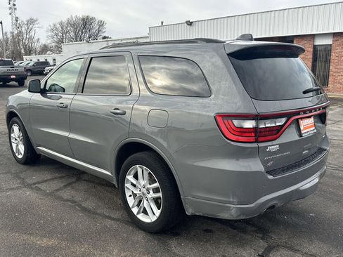 Used 2024 Dodge Durango GT image 2