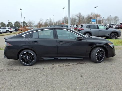 New 2026 Nissan Sentra SR image 2