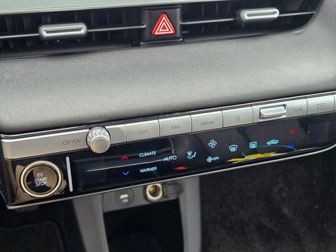 Used 2024 Hyundai Ioniq 5 Limited image 30