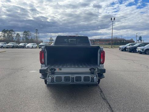 Used 2024 GMC Sierra 1500 AT4 w/ Technology Package AWD/4WD image 12