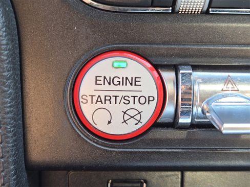 Used 2016 Ford Mustang GT Premium image 18