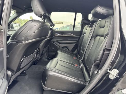 Used 2024 Jeep Grand Cherokee Limited image 26