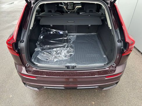 New 2026 Volvo XC60 B5 Plus w/ Climate Package image 17