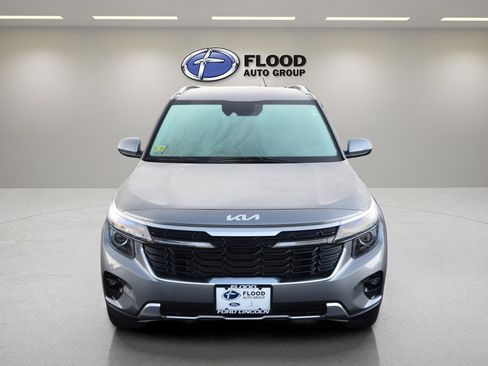 Used 2024 Kia Seltos S AWD/4WD image 2
