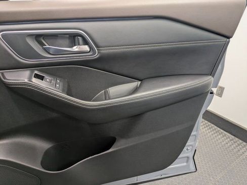 Used 2023 Nissan Rogue Platinum w/ Platinum Premium Package image 27