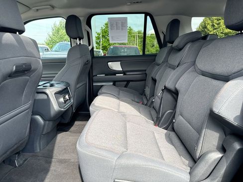Used 2025 Ford Expedition Max Active AWD/4WD image 23