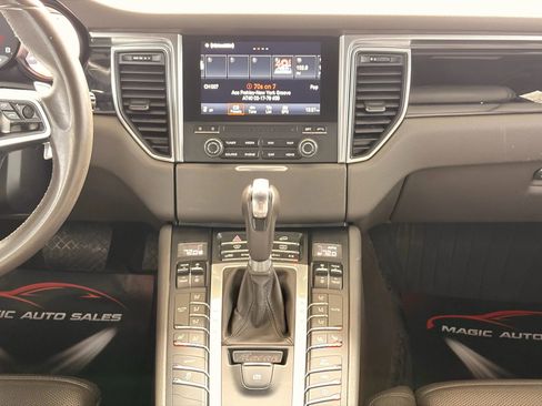 Used 2017 Porsche Macan Sport Edition image 27