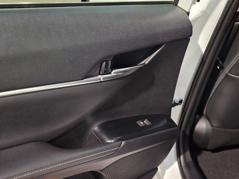 Used 2020 Toyota Camry XSE image 36