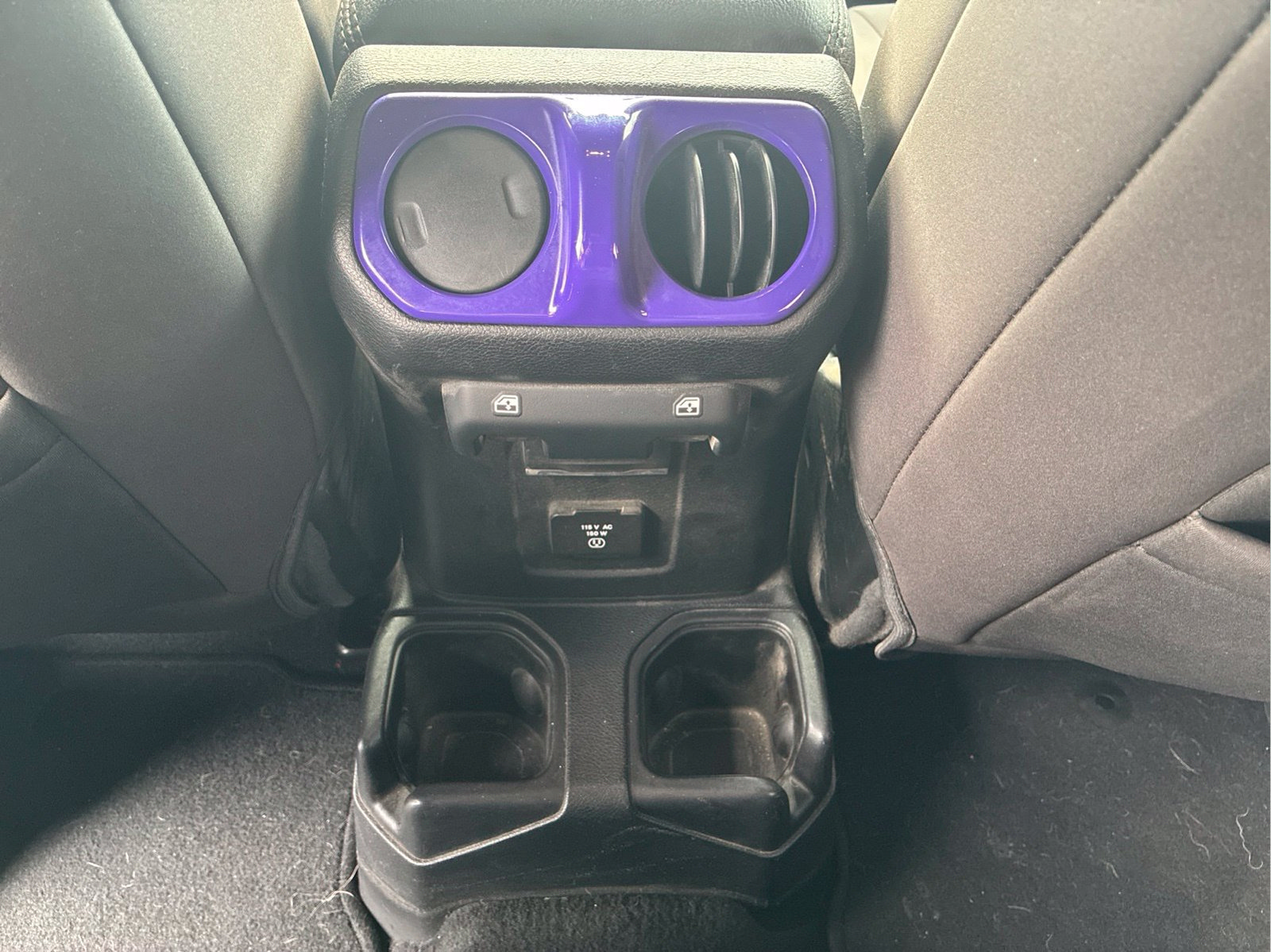 Used 2021 Jeep Wrangler Unlimited Sahara AWD/4WD image 32