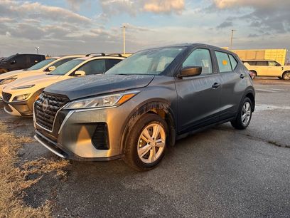 Used 2025 Nissan Kicks Play S