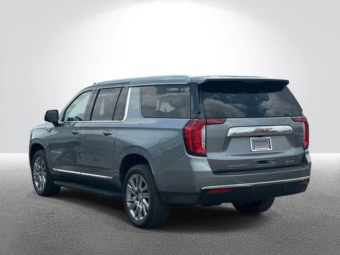 Certified 2021 GMC Yukon XL SLT w/ SLT Premium Package AWD/4WD image 3