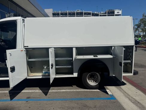 Used 2023 Mercedes-Benz Sprinter 3500 w/ Acoustic Package image 8