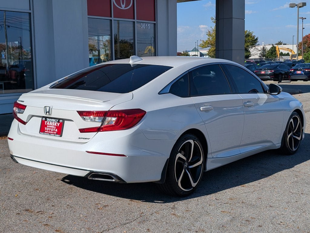 Used 2018 Honda Accord Sport image 8