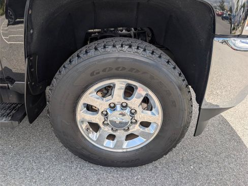 Used 2015 Chevrolet Silverado 3500 LTZ w/ LTZ Plus Package AWD/4WD image 9