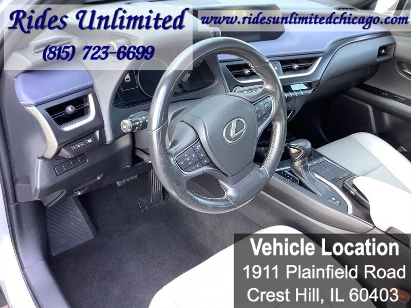 Used 2019 Lexus UX 250h w/ Premium Package AWD/4WD image 16