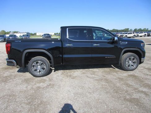 New 2026 GMC Sierra 1500 SLT w/ SLT Convenience Package AWD/4WD image 3
