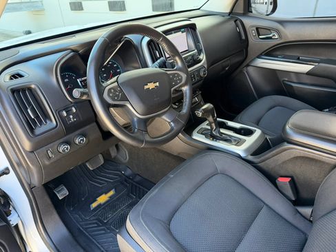Used 2017 Chevrolet Colorado LT w/ LT Convenience Package AWD/4WD image 9