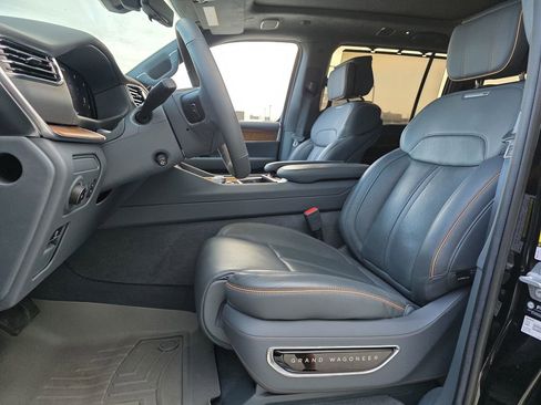 Used 2022 Jeep Grand Wagoneer Series II w/ Premium Group II image 15