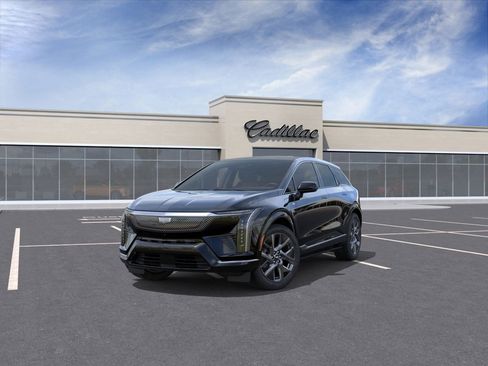 New 2026 Cadillac Optiq Luxury 1 image 8