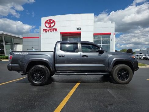 Used 2021 Toyota Tacoma TRD Sport w/ Technology Package AWD/4WD image 8